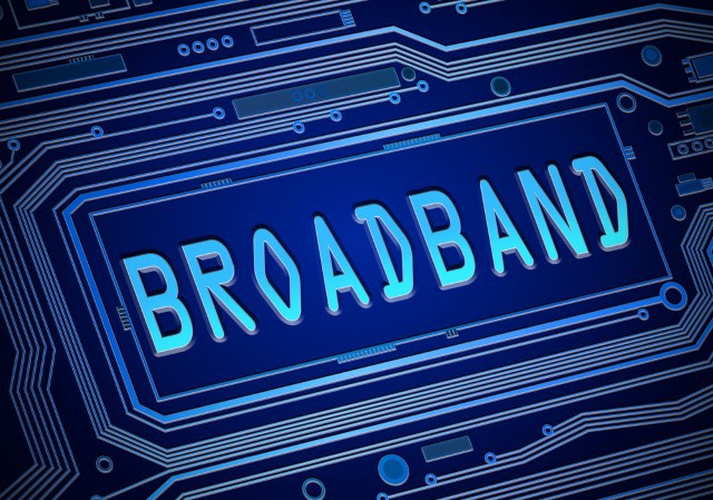 Vital Essentials to Consider Before Selecting Cable Broadband Plans for Your Home